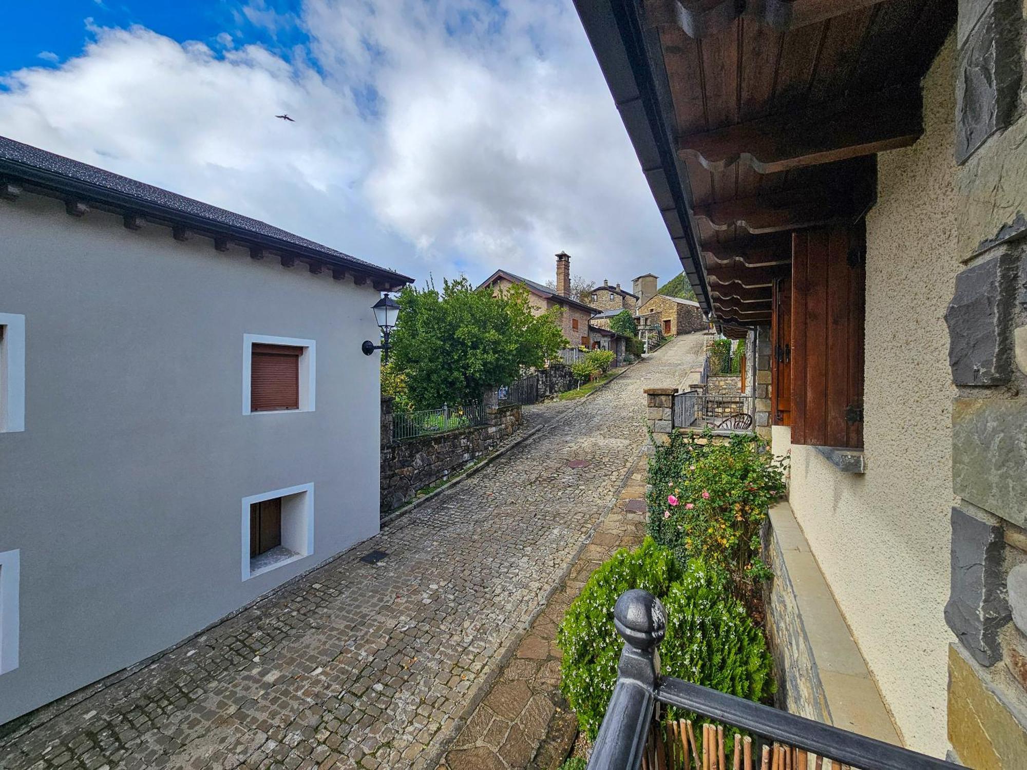 Apartamentos Gavin Biescas 3000 Kültér fotó