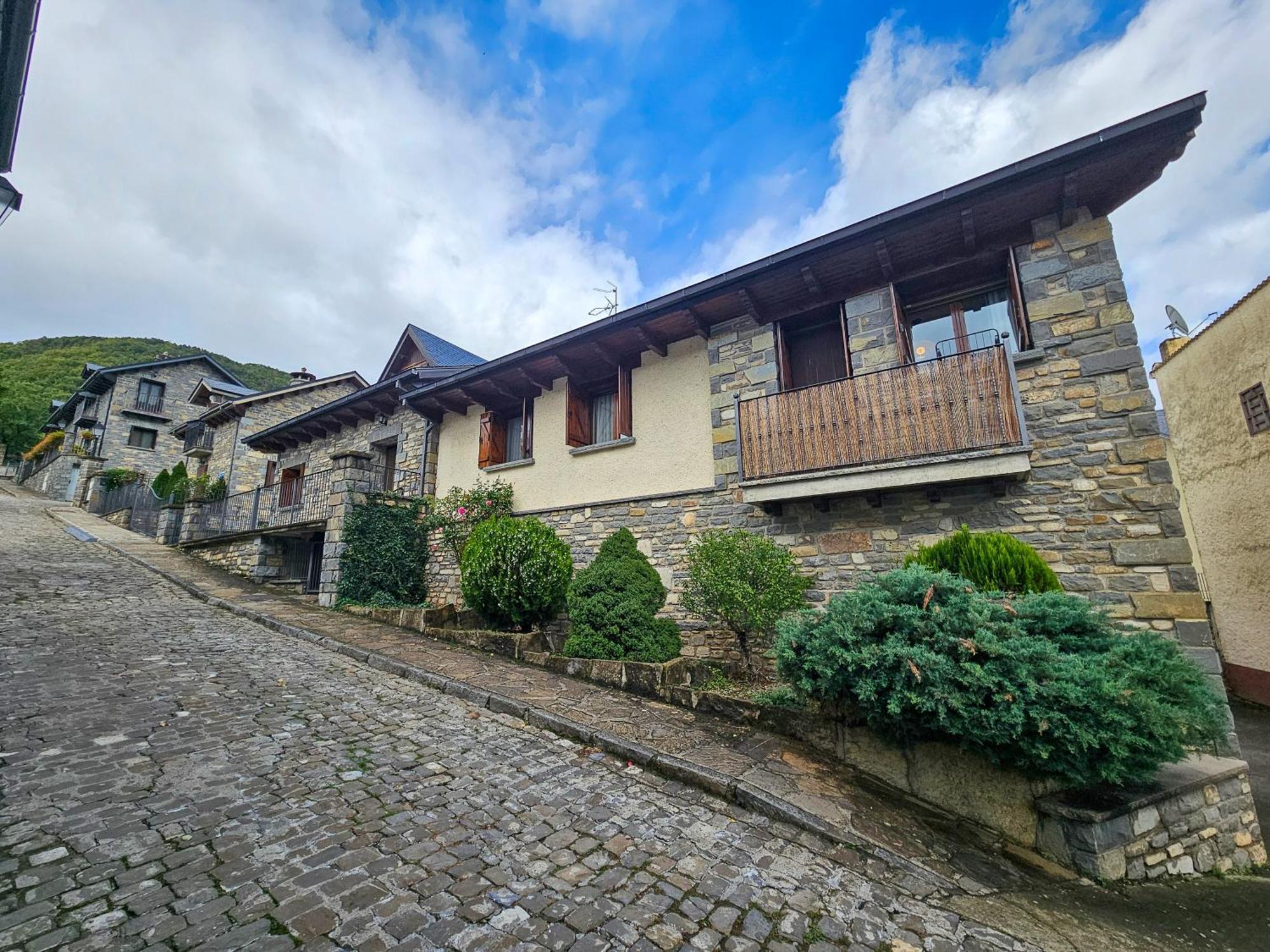 Apartamentos Gavin Biescas 3000 Kültér fotó